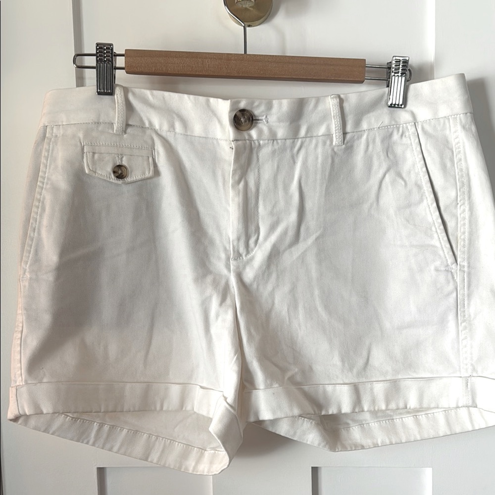 Banana Republic White Bermuda Shorts Button Front Women’s Size 8
